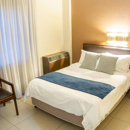 Elgro Hotel Potchefstroom Exterior foto